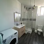 Joli T1 Avec Parking Gratuit Appartement