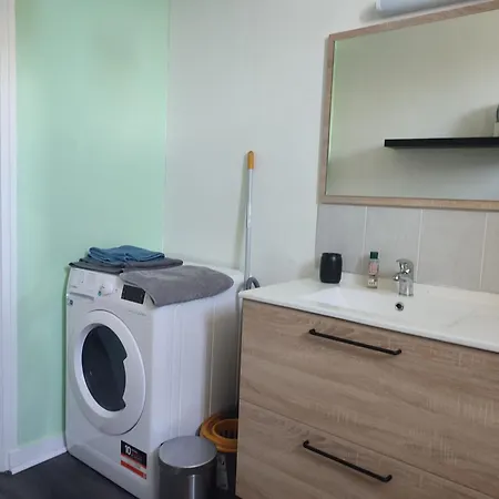 Joli T1 Avec Parking Gratuit Appartamento *