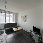 Joli T1 Avec Parking Gratuit *