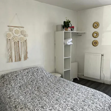 Joli T1 Avec Parking Gratuit Appartement